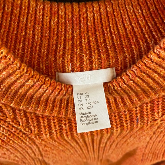 Sweater - Picture 4 of 4